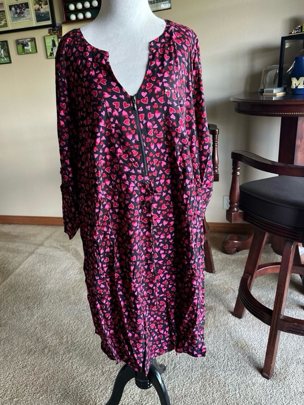 Torrid Size 3 Black Pink Red Heart Challis Zip Front Dress